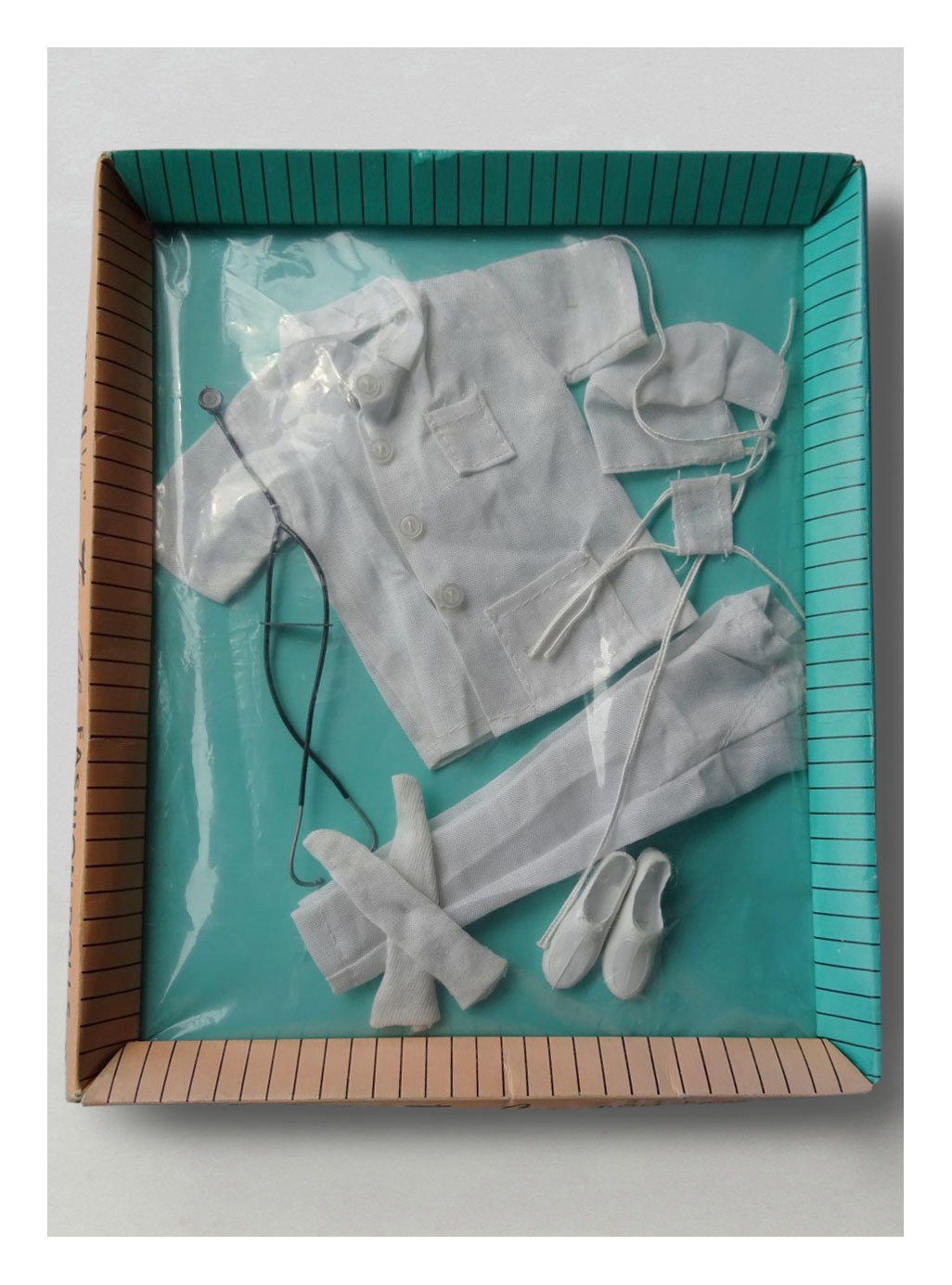 Teen Age Fashion Dolls Doctor outfit